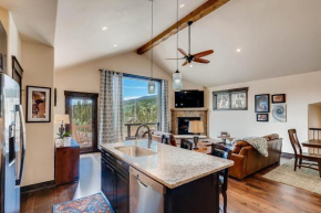 Alders 4Br Renovated Townhome- Sleeps 11+ Kids Ski Free Condo